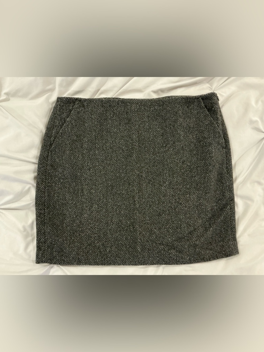EUC - Women’s Banana Republic Charcoal Gray Tweed Mini Skirt - Size 14